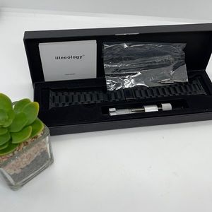 NIB Black Stainless Steel Apple Watch Band